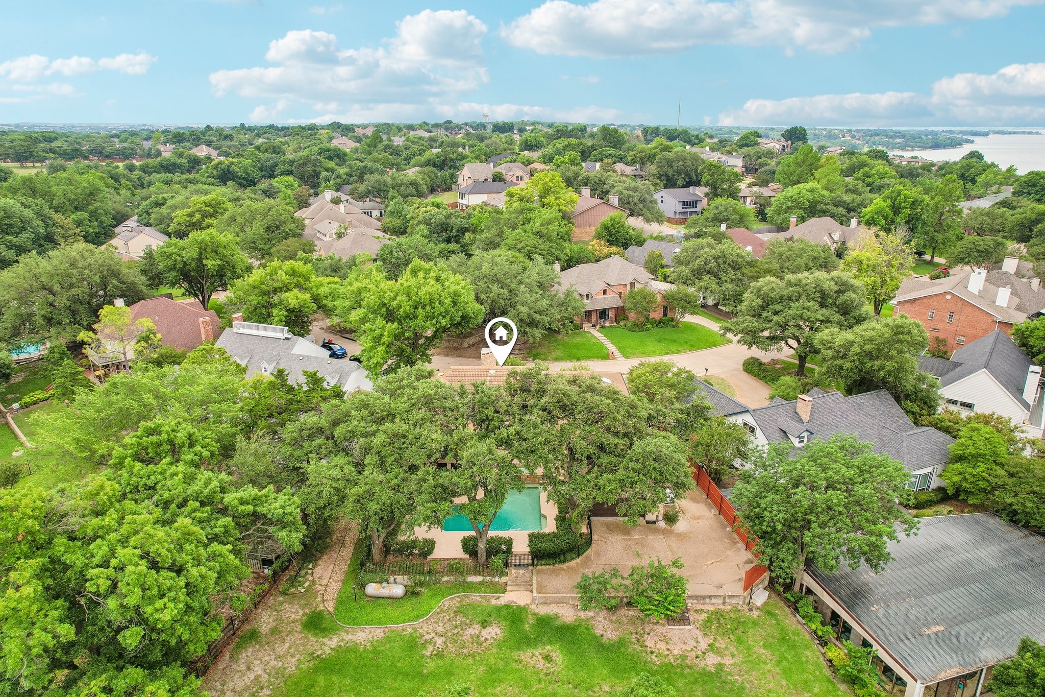 128 Sceptre Drive