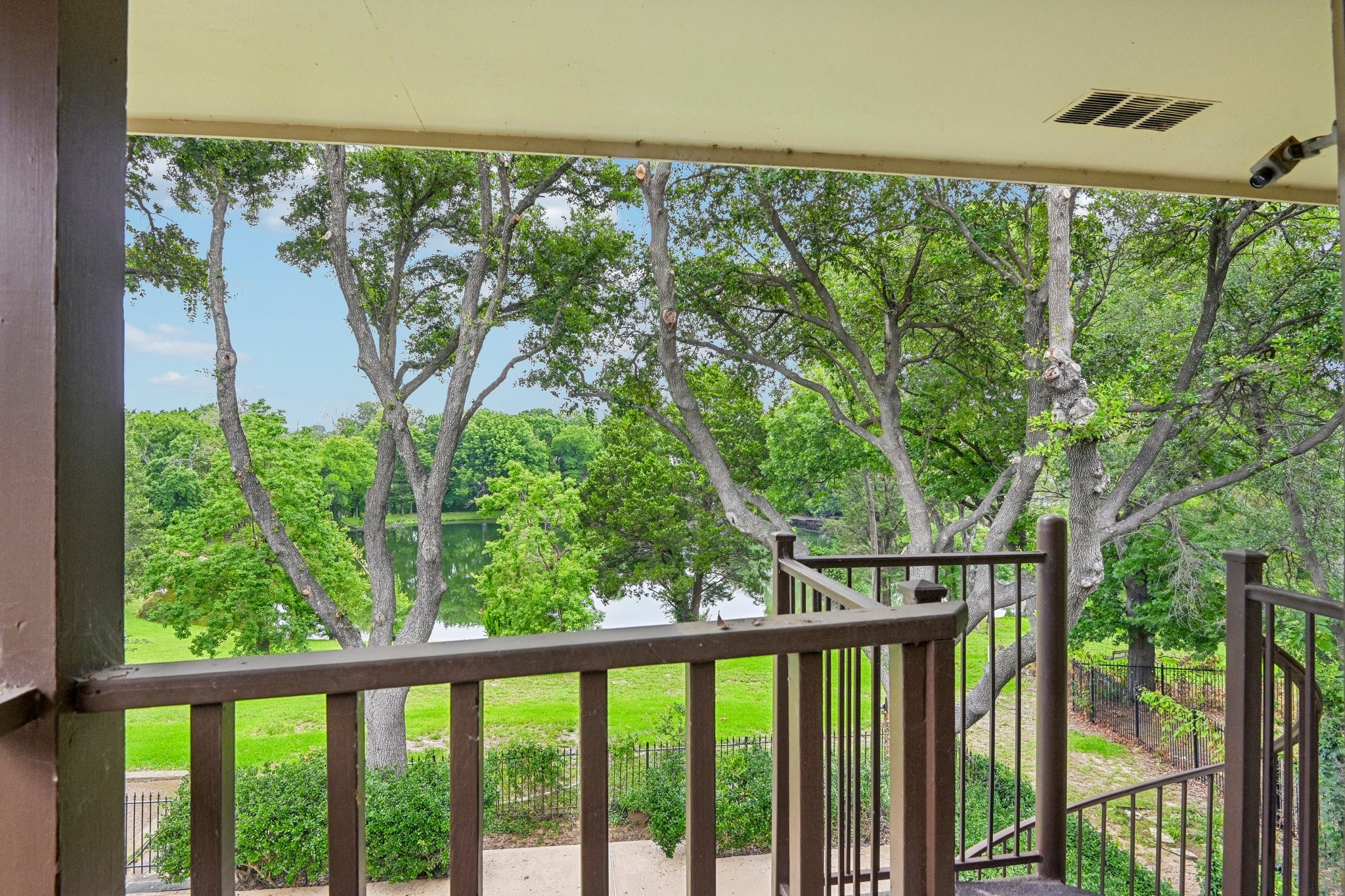 128 Sceptre Drive