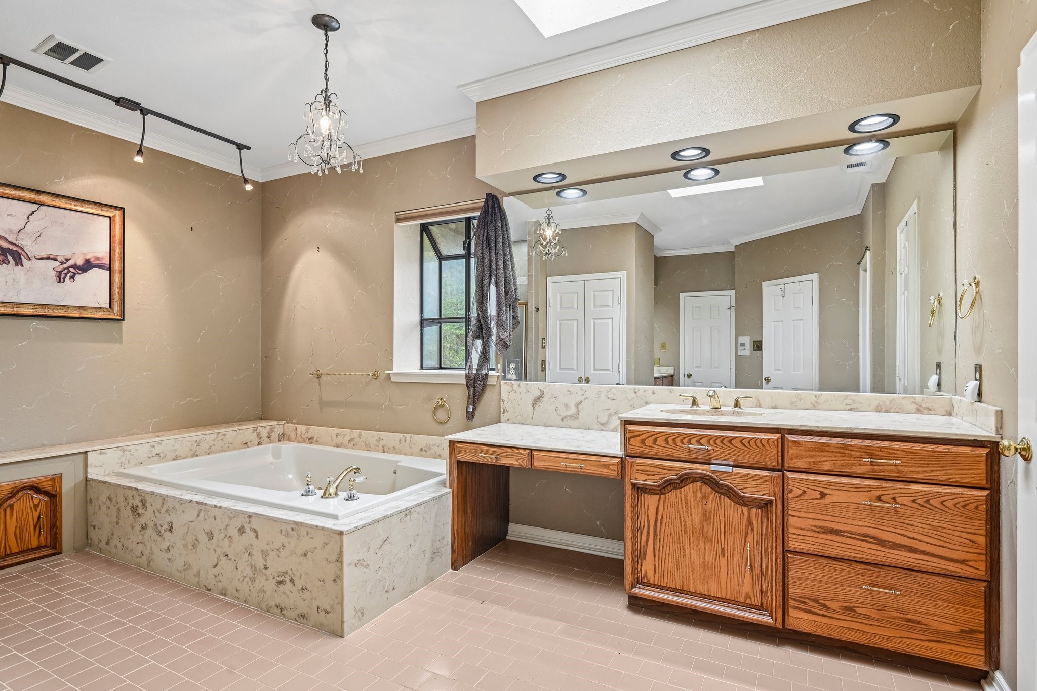 128 Sceptre Drive
