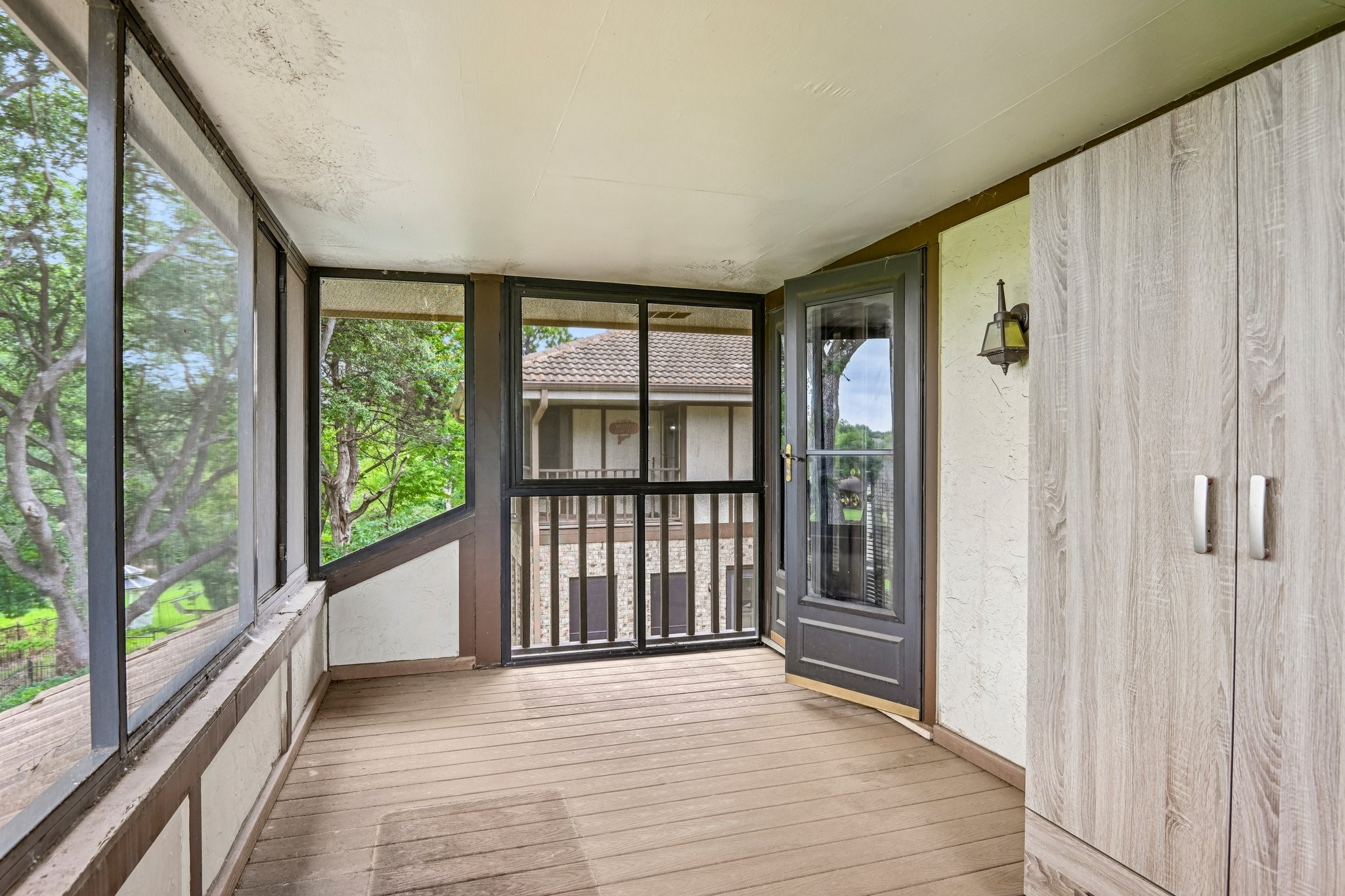 128 Sceptre Drive