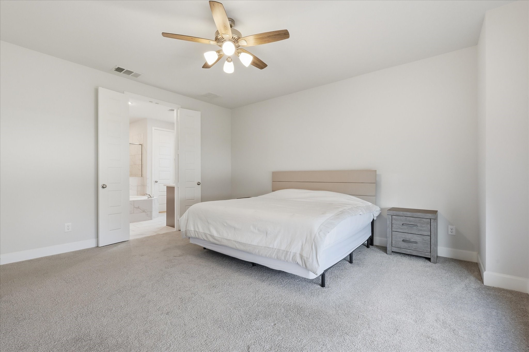 8521 Western