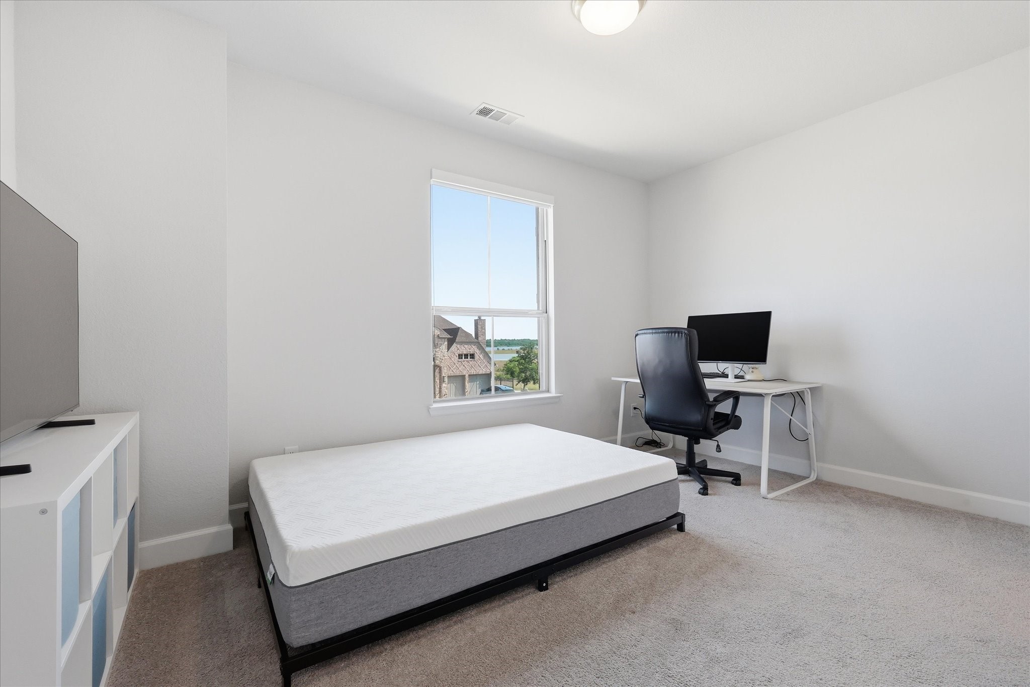 8521 Western