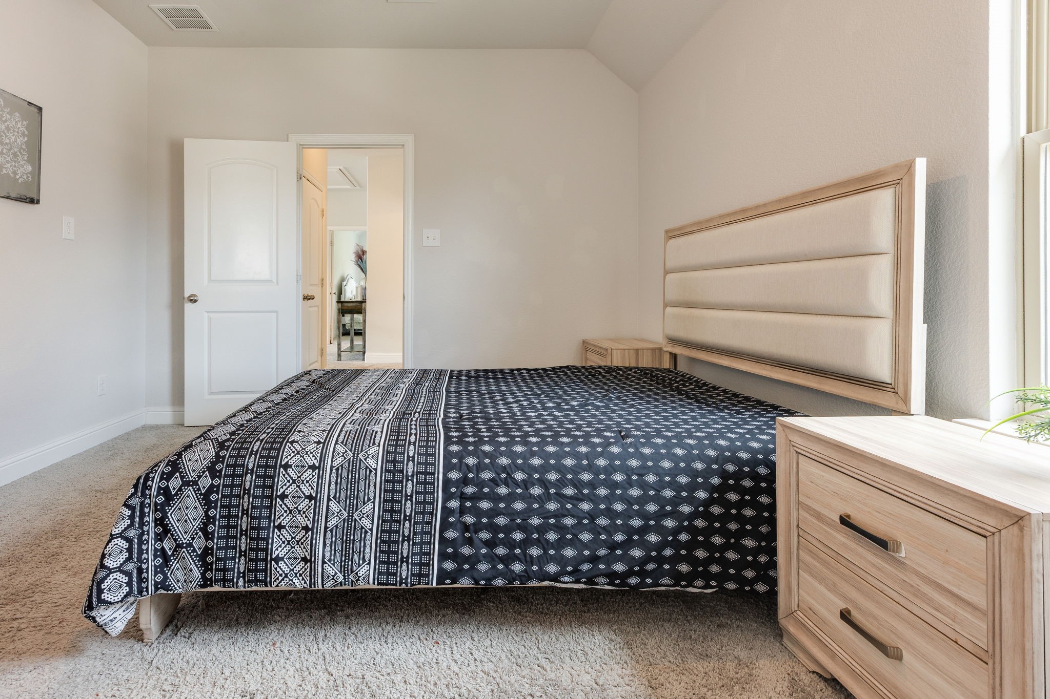 5605 Acoma Lane