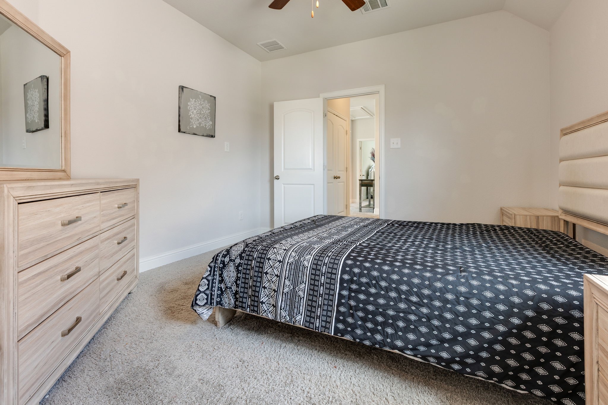 5605 Acoma Lane
