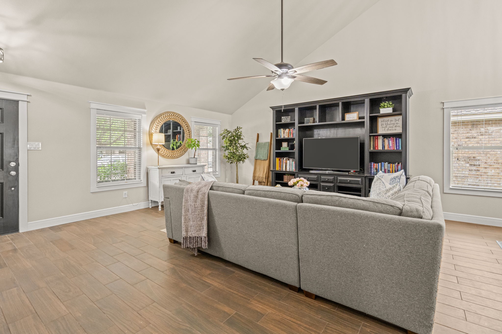 433 Andalusian Trail