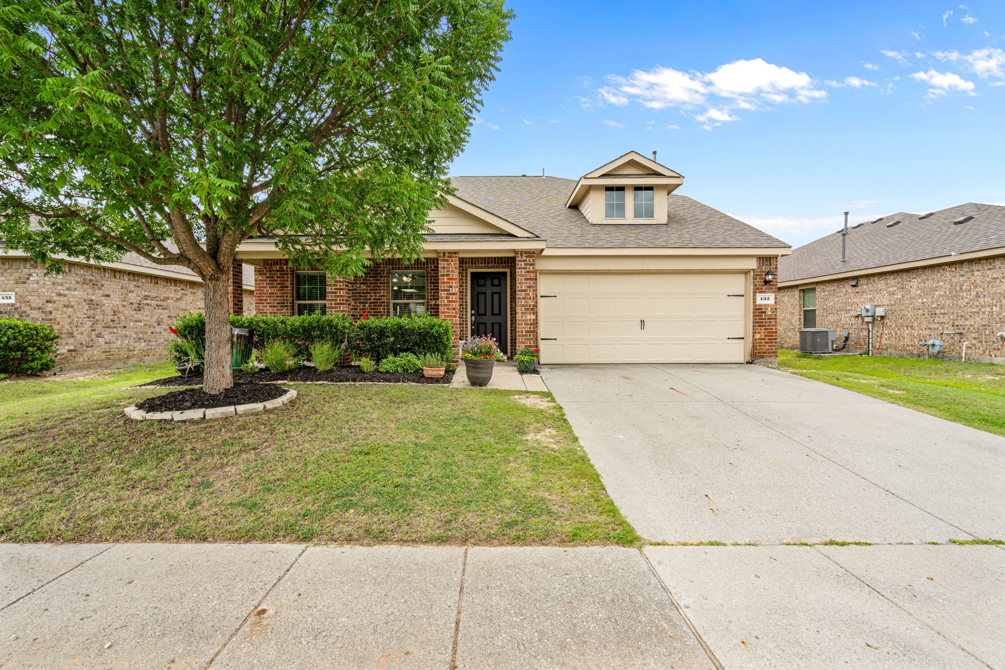 433 Andalusian Trail