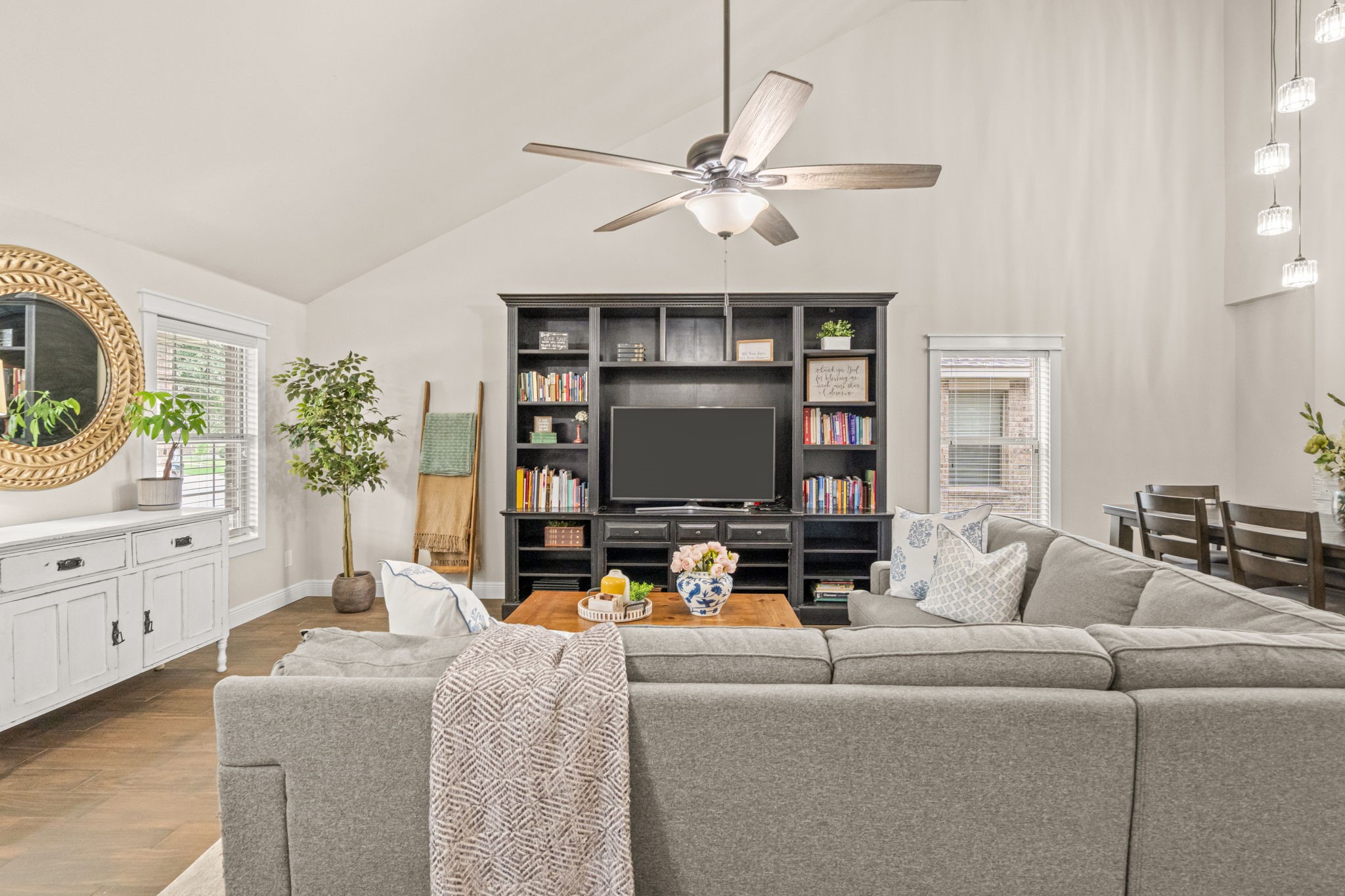 433 Andalusian Trail