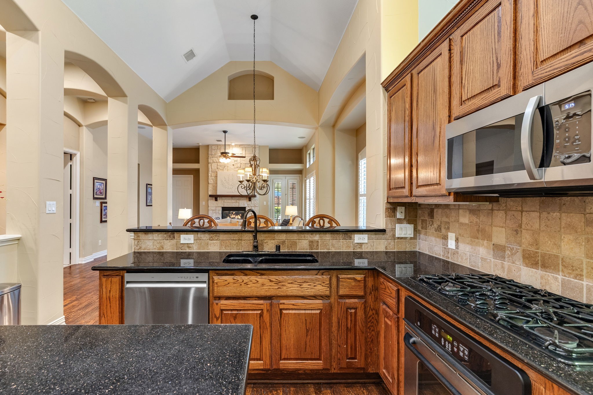 10051 Beachwood Drive
