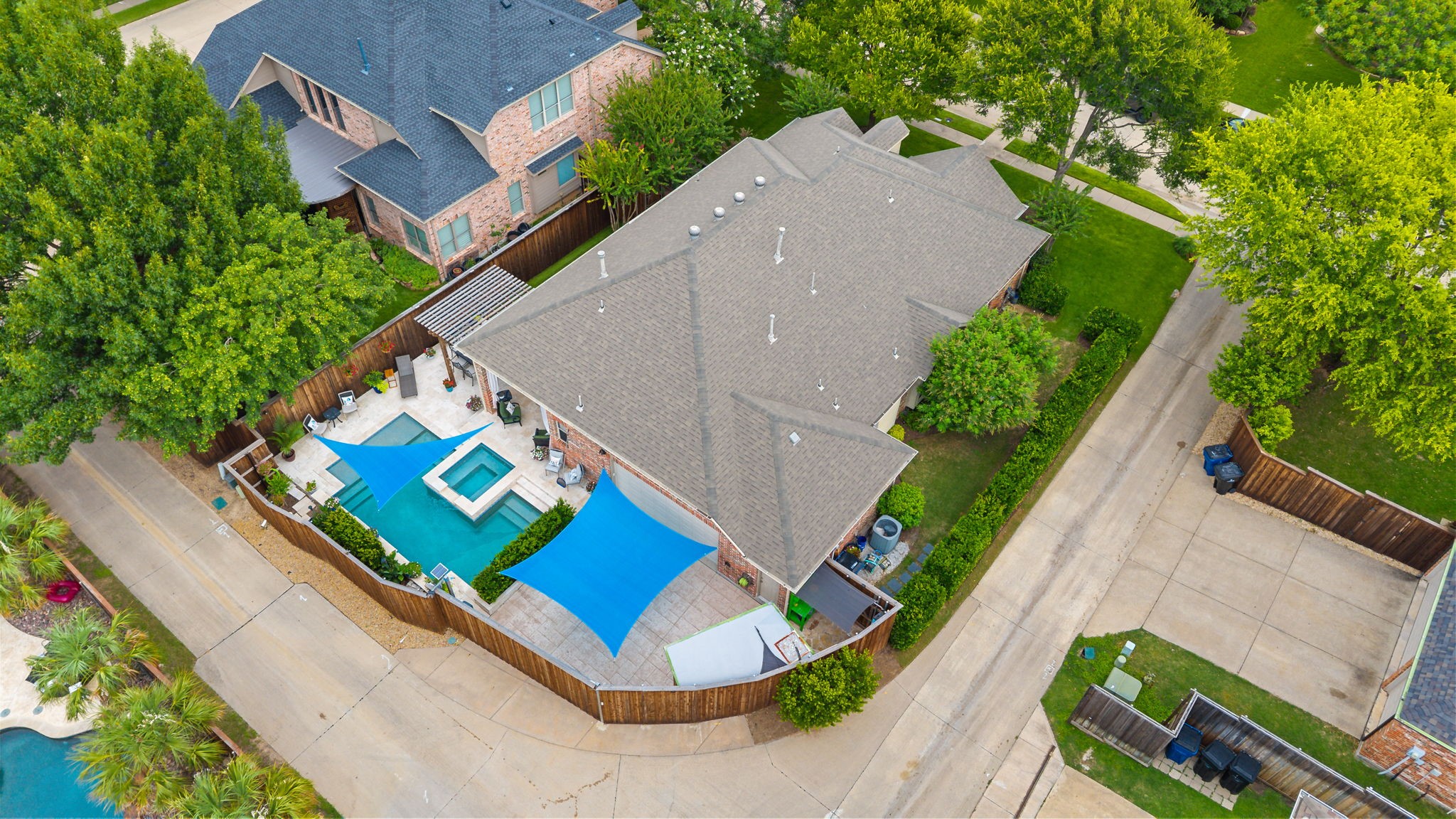 10051 Beachwood Drive