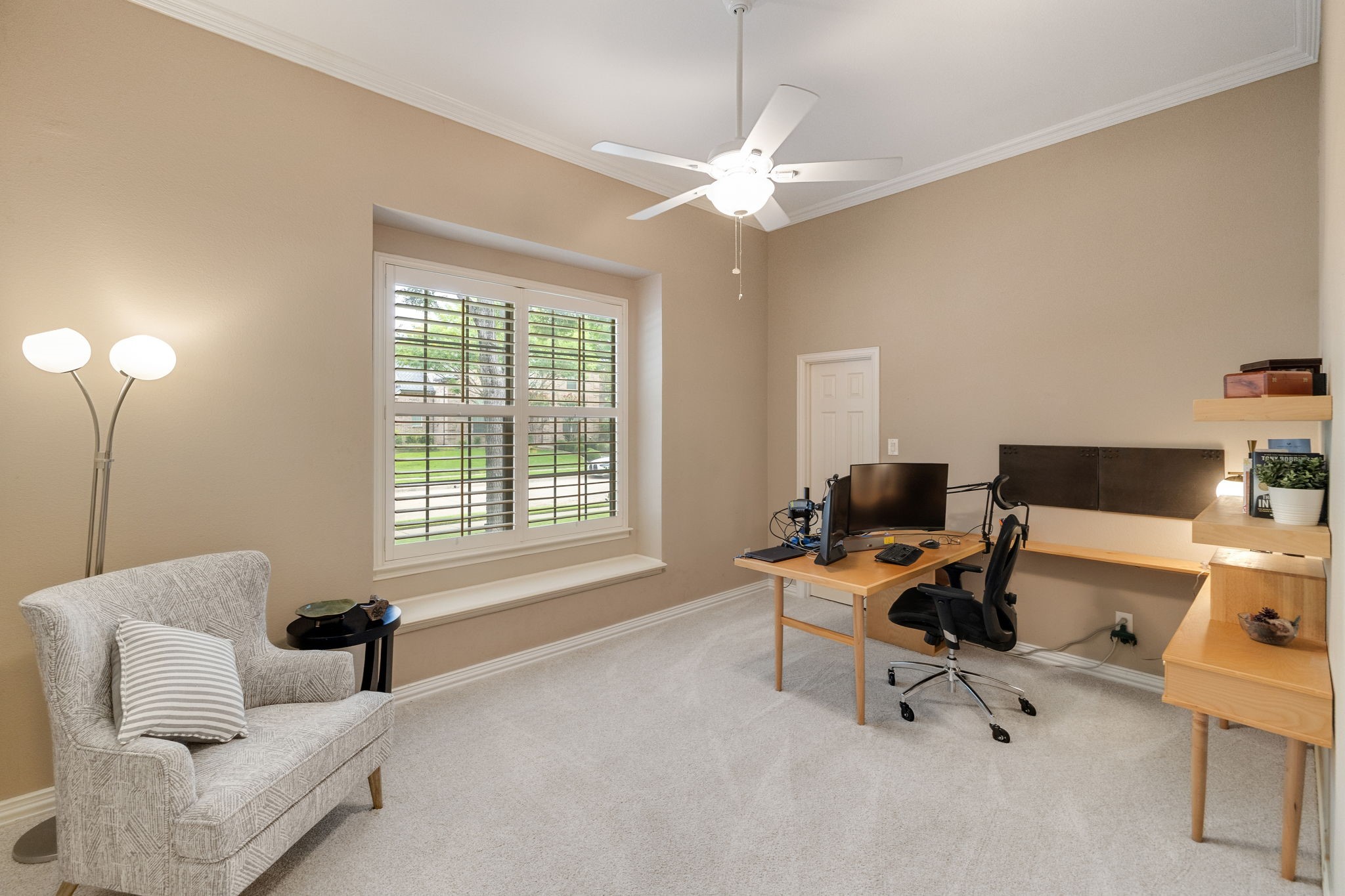 10051 Beachwood Drive