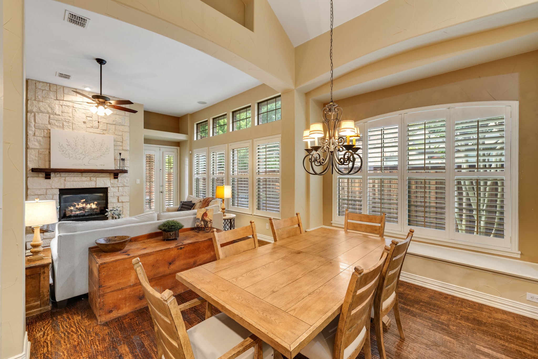 10051 Beachwood Drive