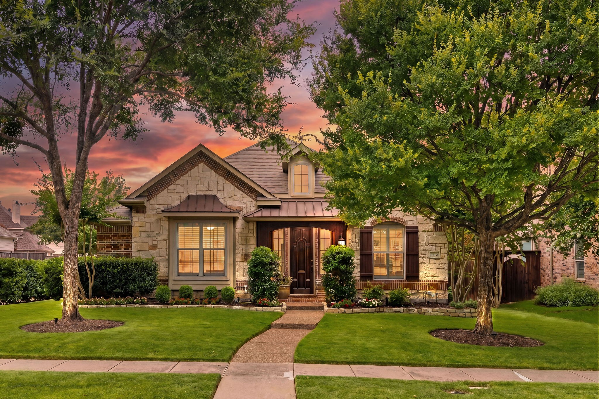 10051 Beachwood Drive