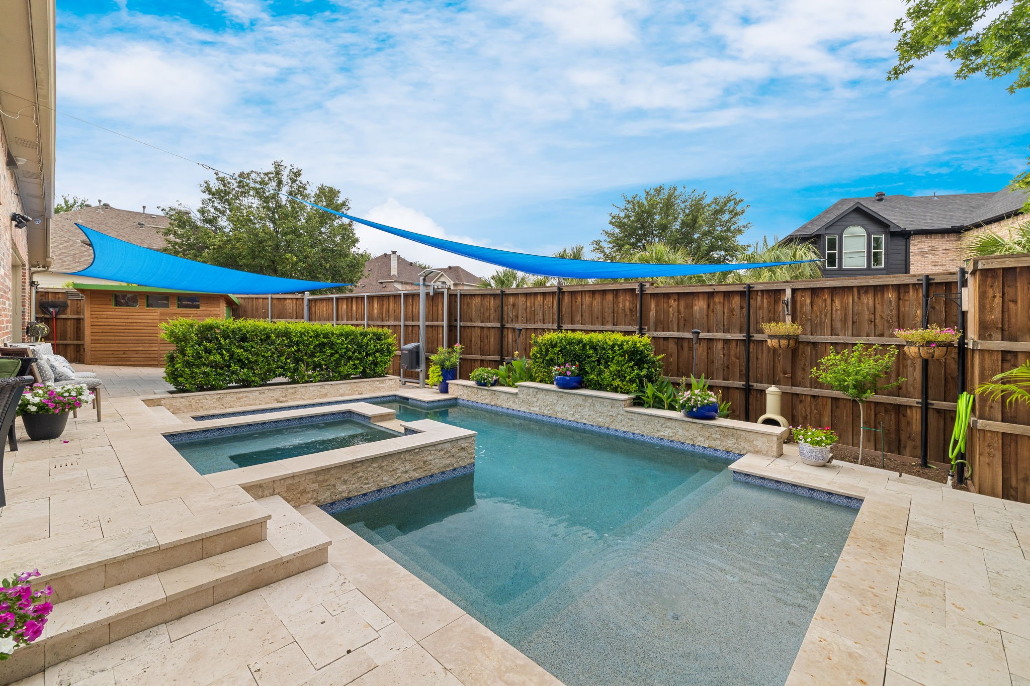 10051 Beachwood Drive