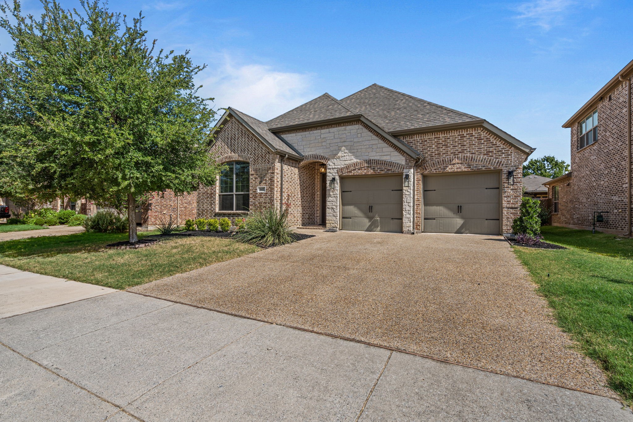 841 Lake Meadow Lane