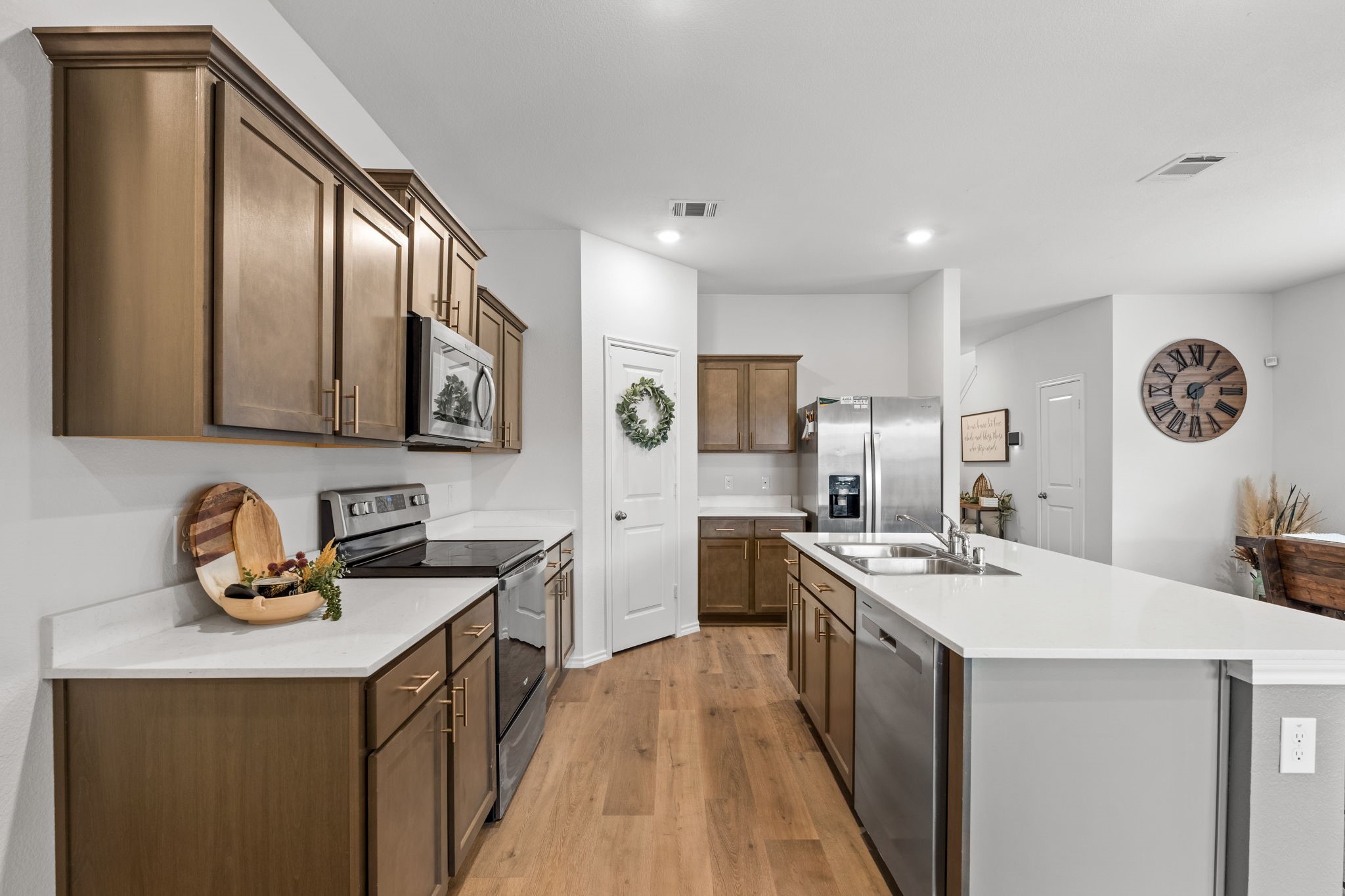 919 Sunrise Lane