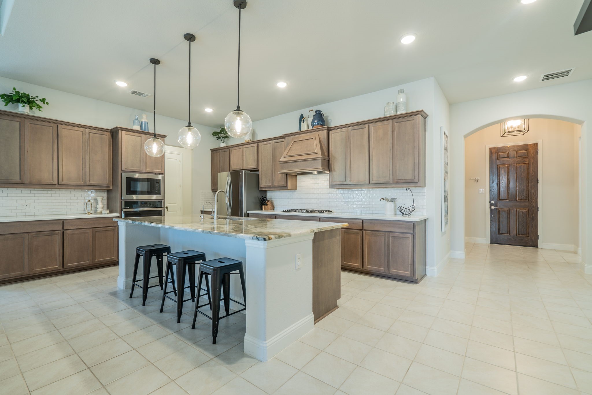 8116 Maybury