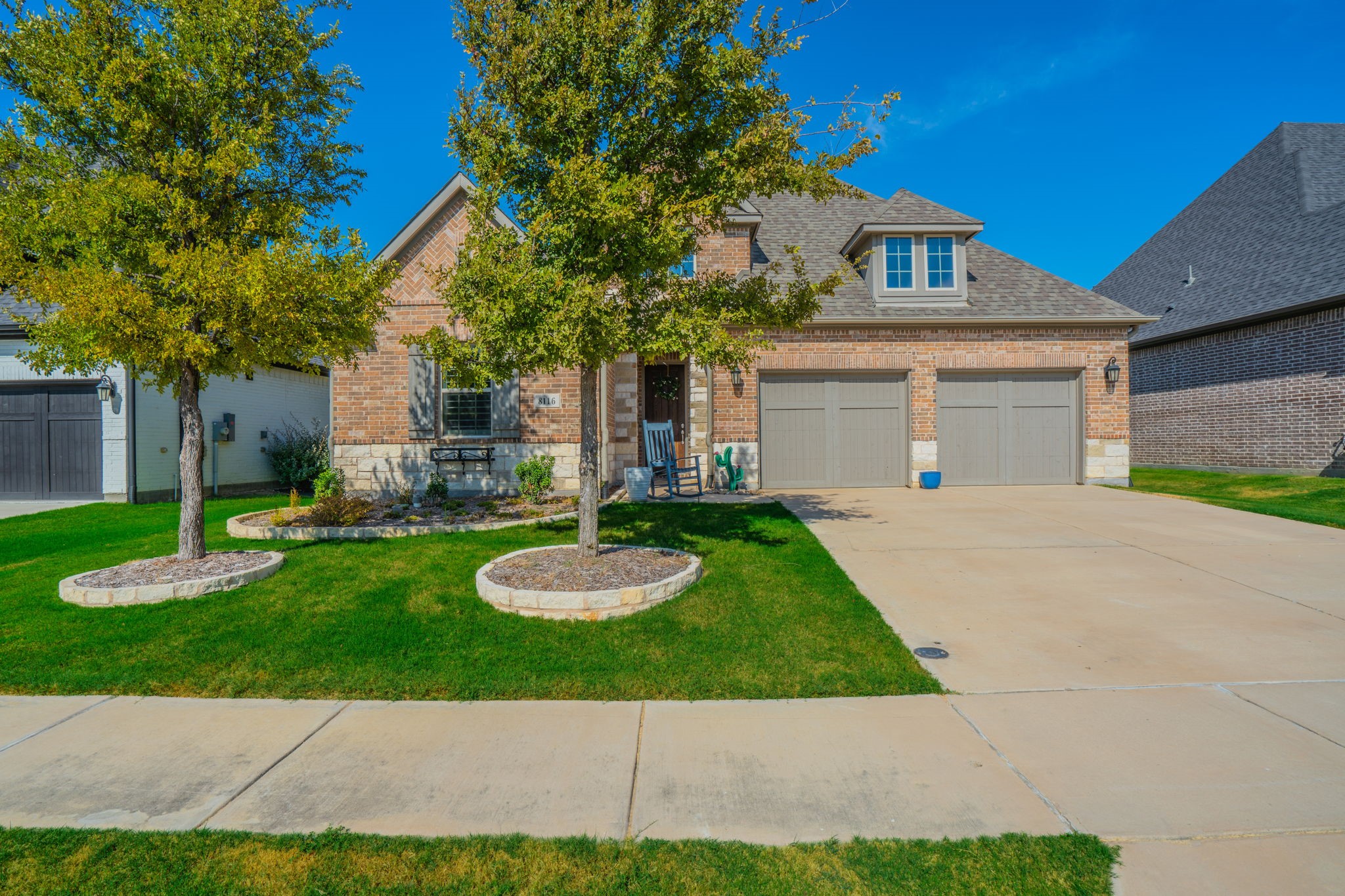8116 Maybury
