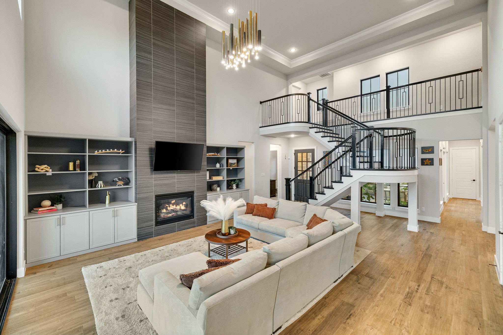 2421 Heathrow Lane