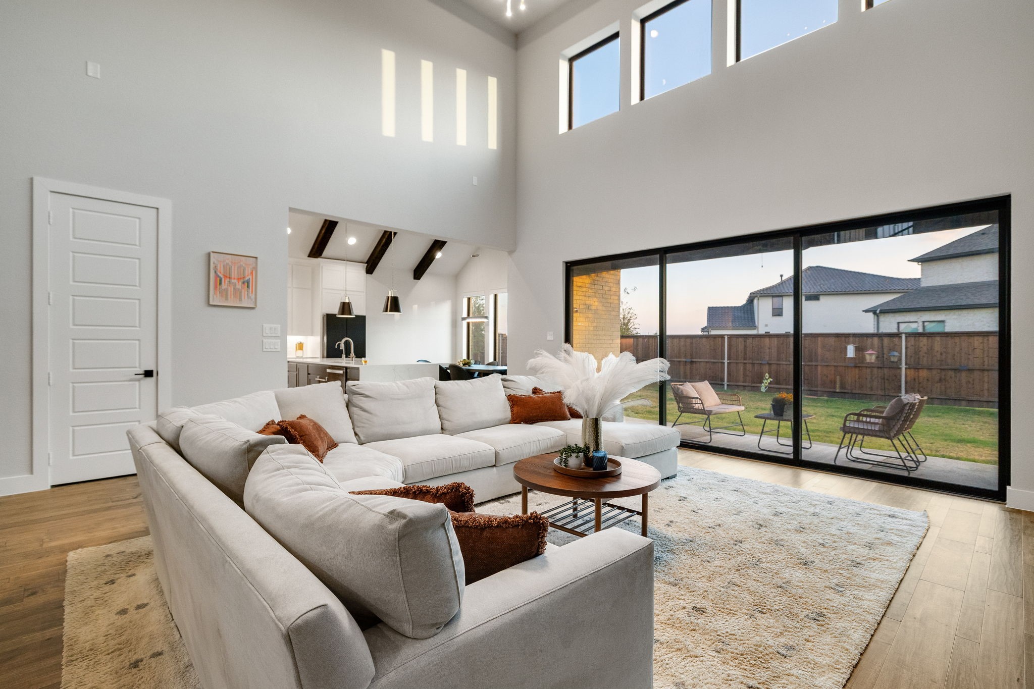 2421 Heathrow Lane
