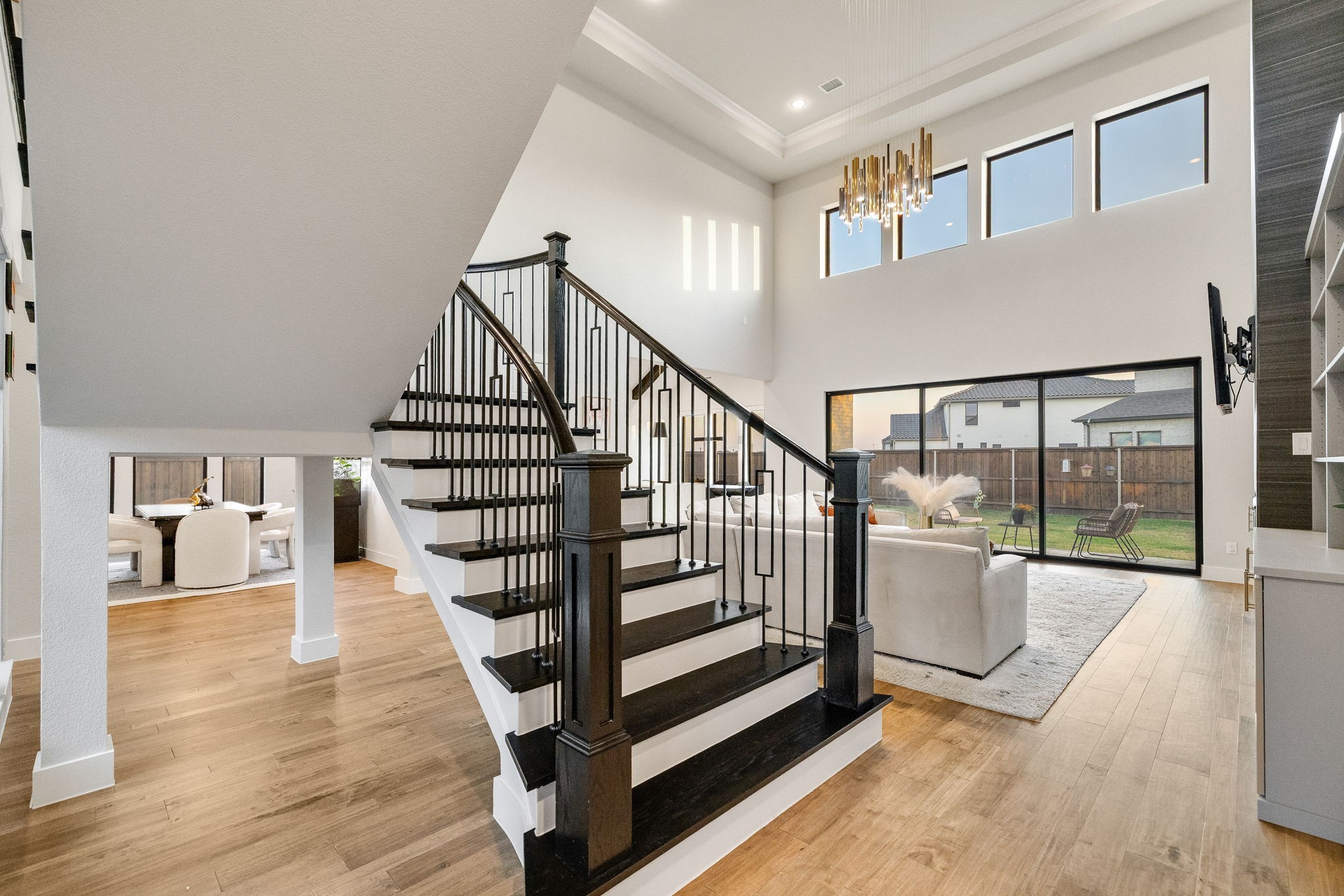 2421 Heathrow Lane