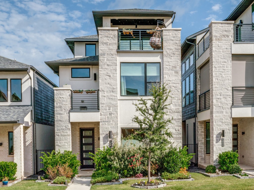 7404 Collin McKinney Parkway