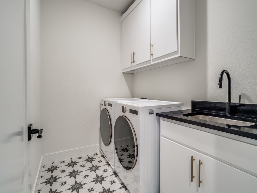 7404 Collin McKinney Parkway