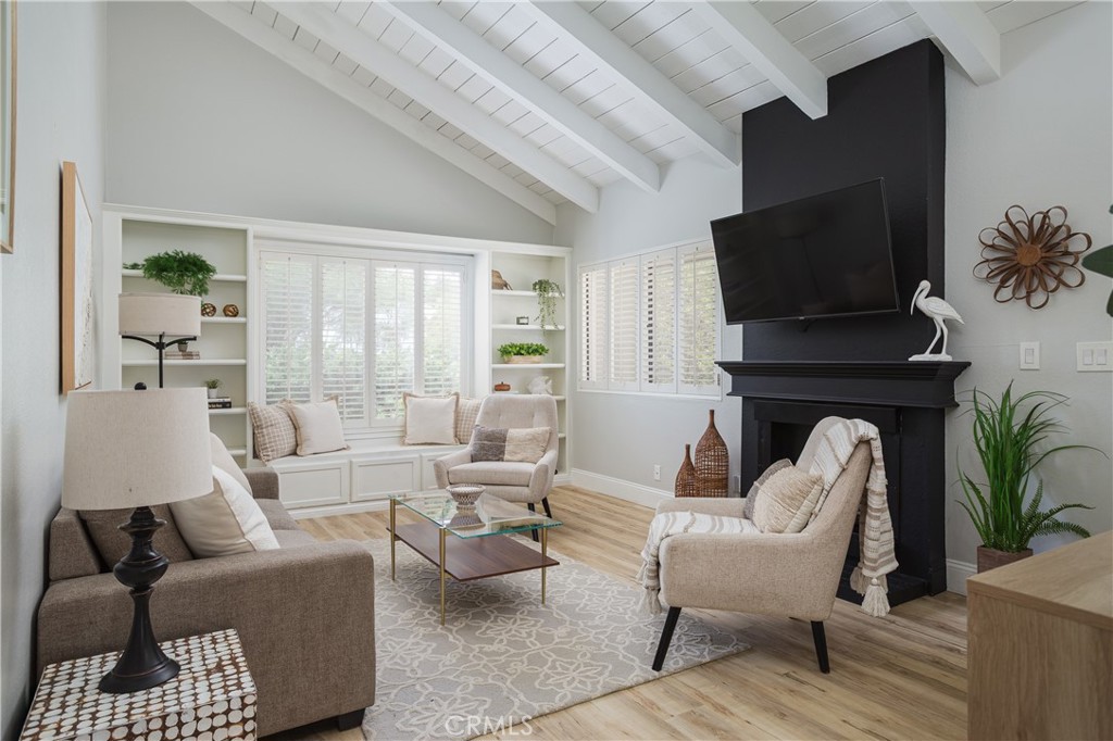 9 Sandflower Court 5