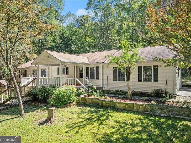 5685 Highway 136 E