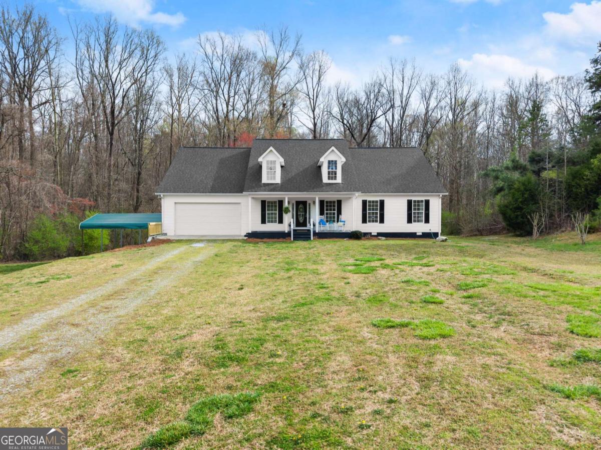 2215 Hwy 323