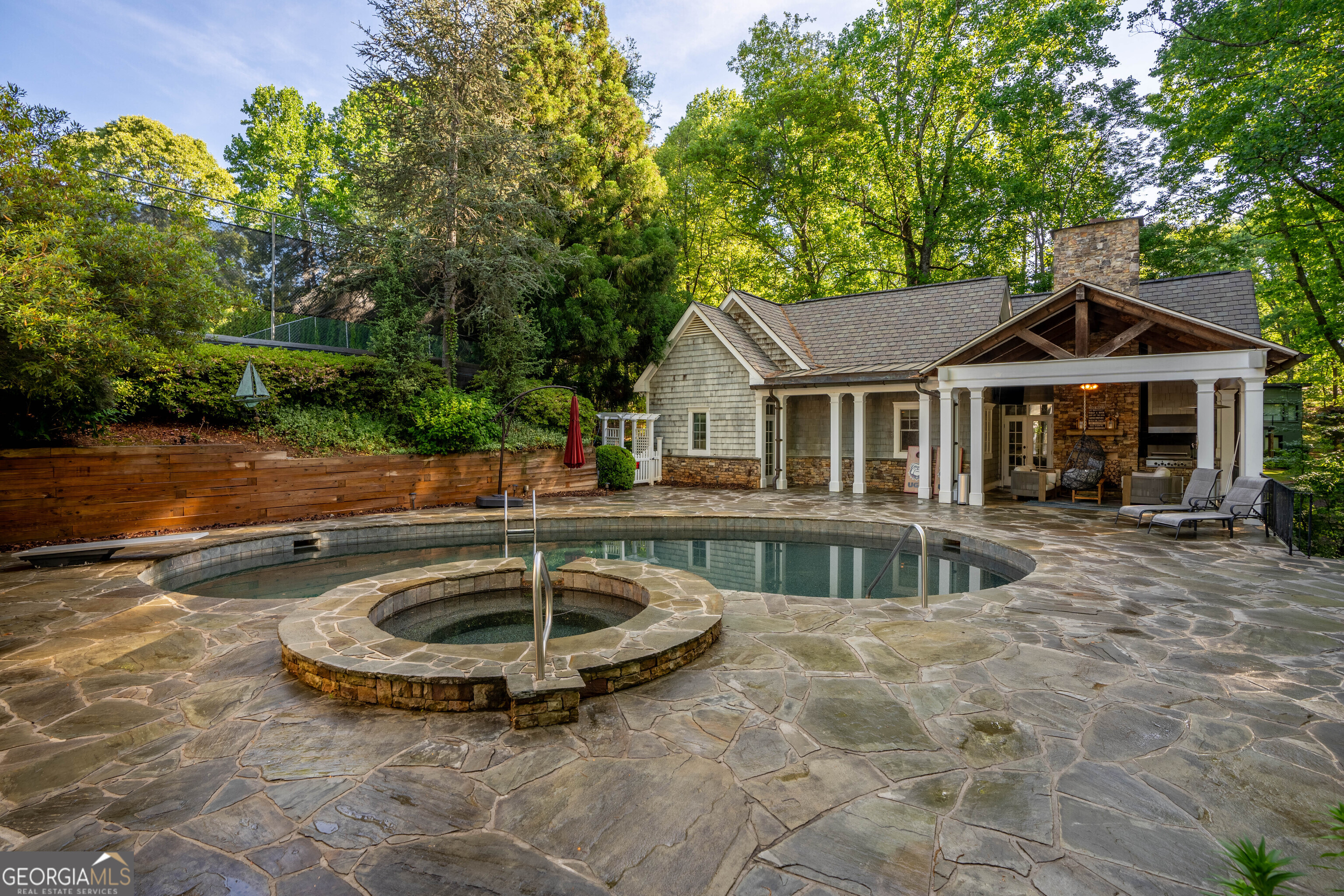 5983 Nachoochee Trail