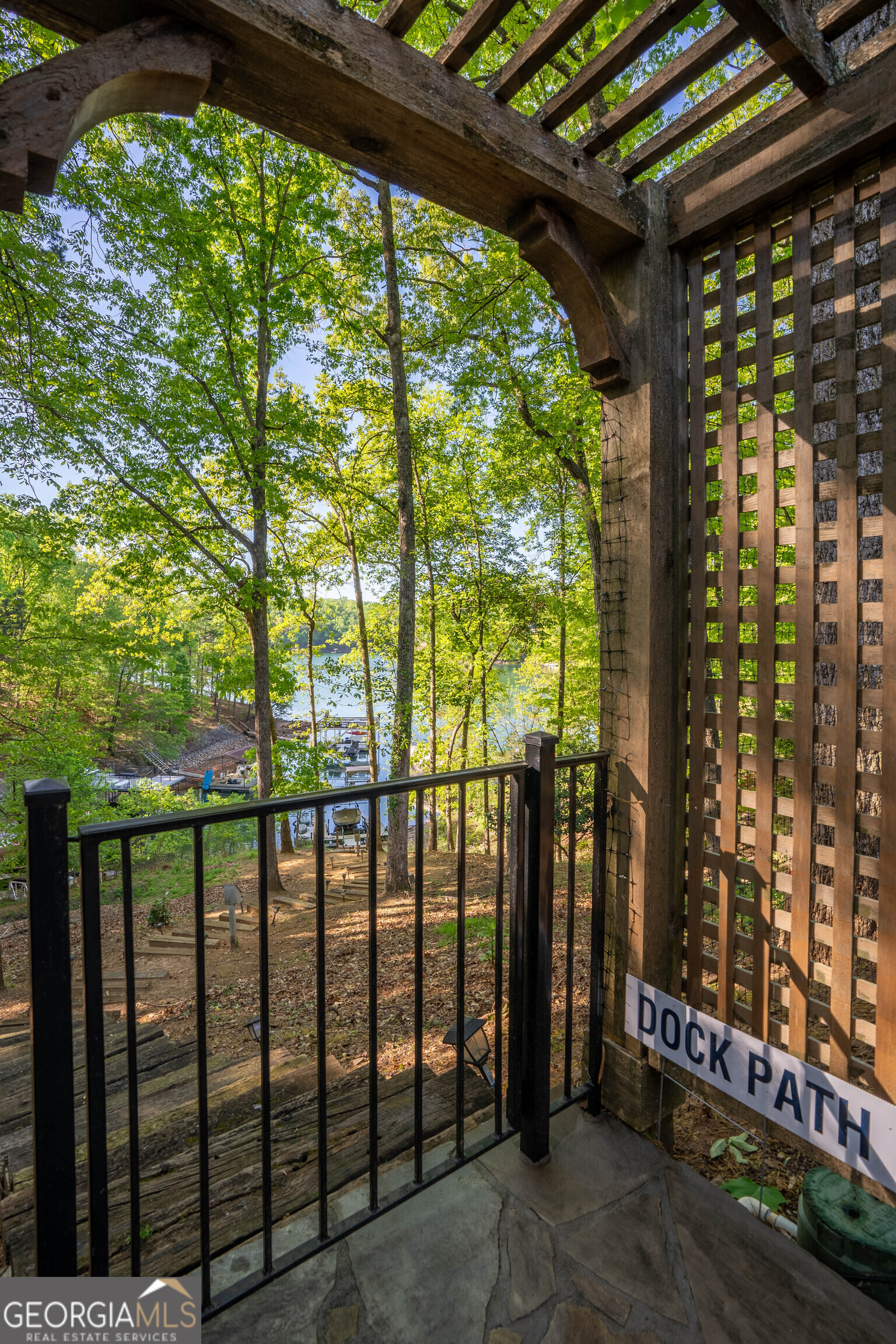 5983 Nachoochee Trail