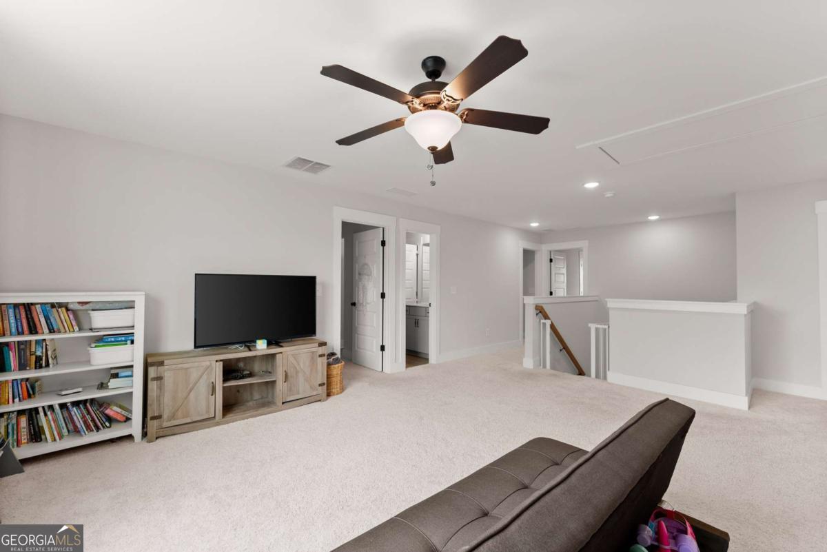 537 Redfish Way