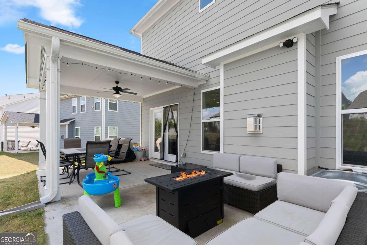 537 Redfish Way