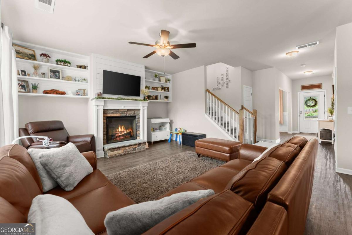 146 Waterford Circle