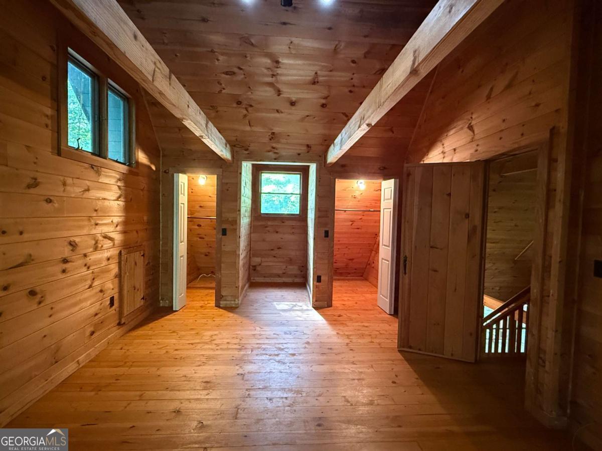 2405 Mountain Road