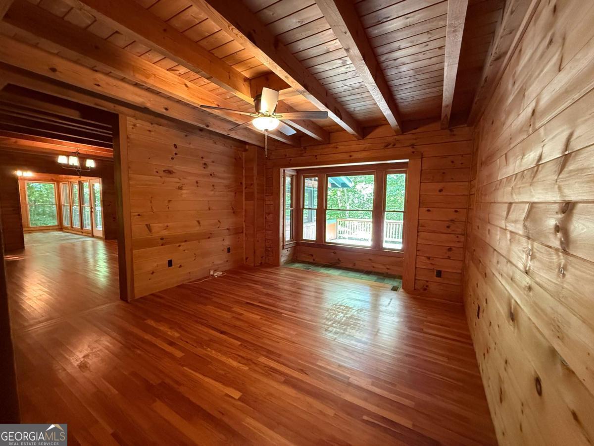 2405 Mountain Road
