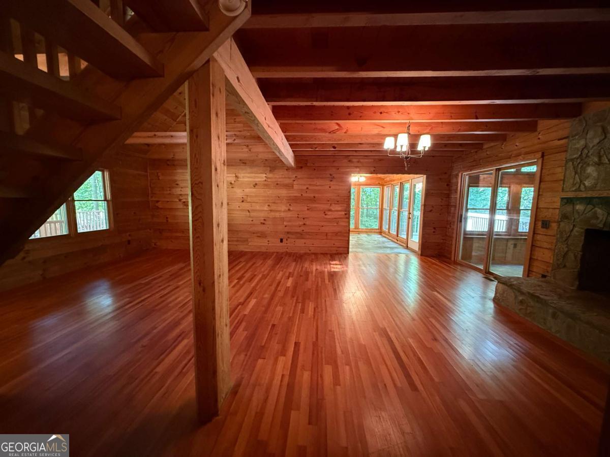 2405 Mountain Road