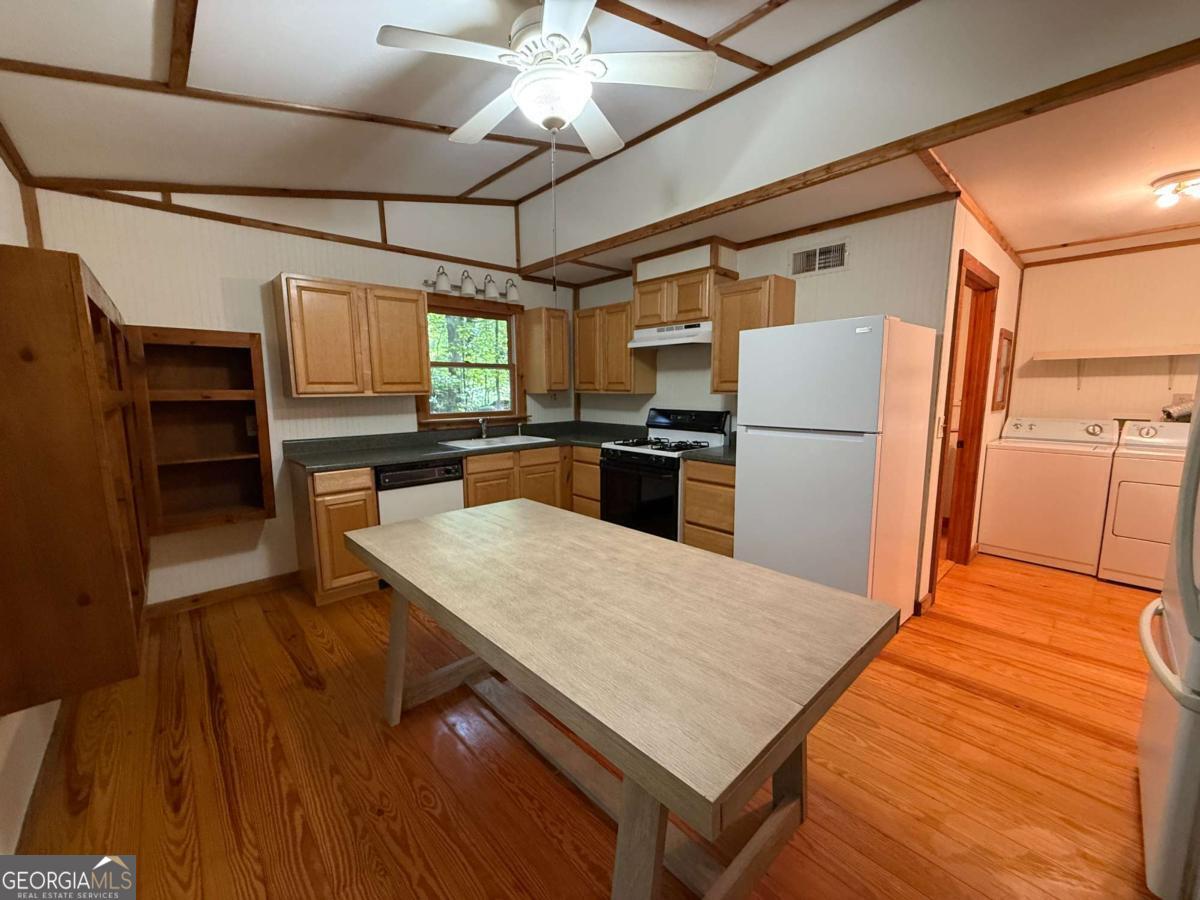 2405 Mountain Road