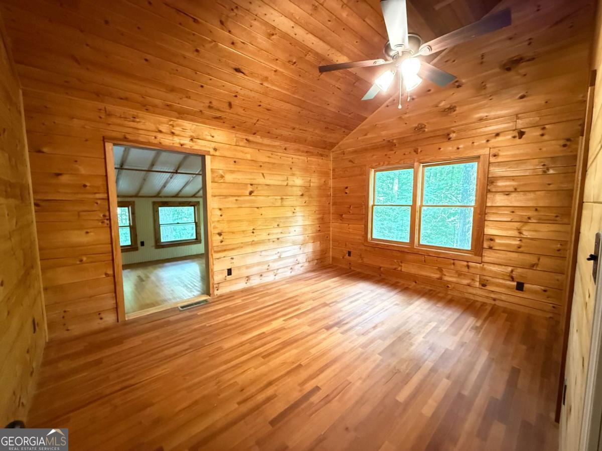 2405 Mountain Road