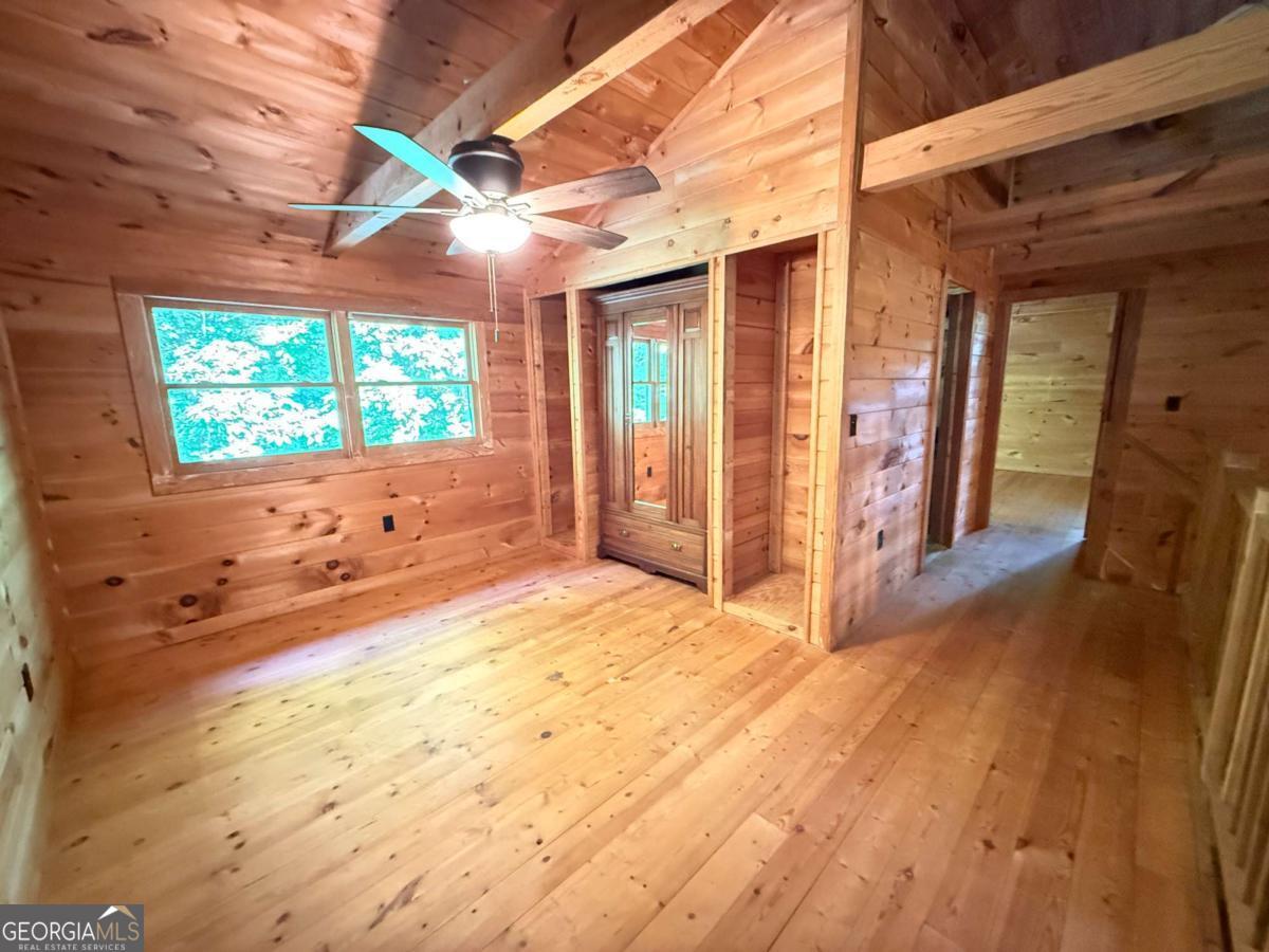 2405 Mountain Road