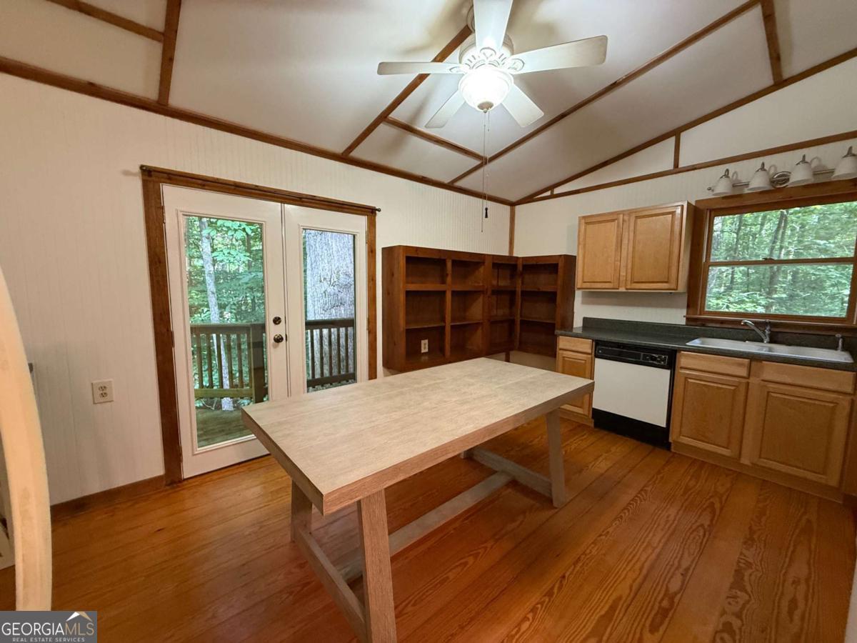 2405 Mountain Road