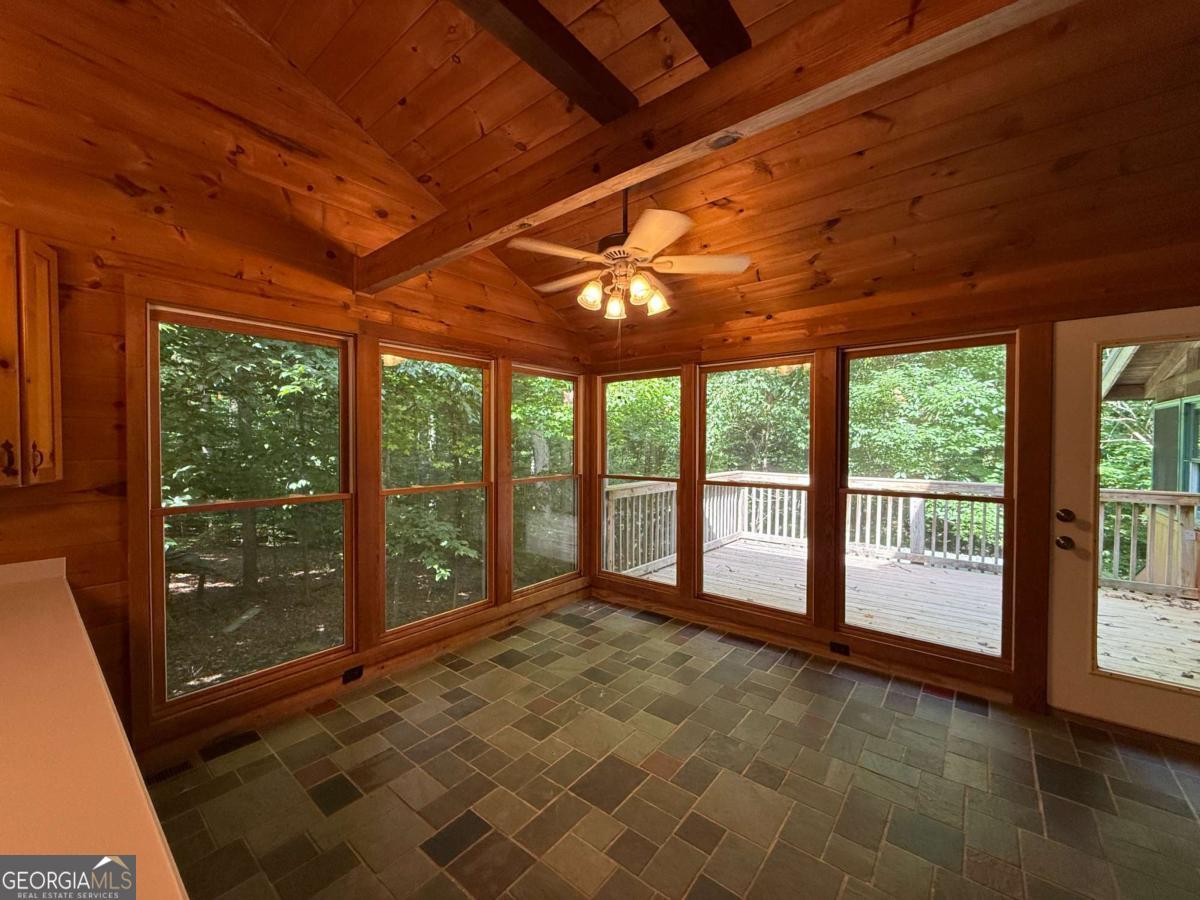 2405 Mountain Road