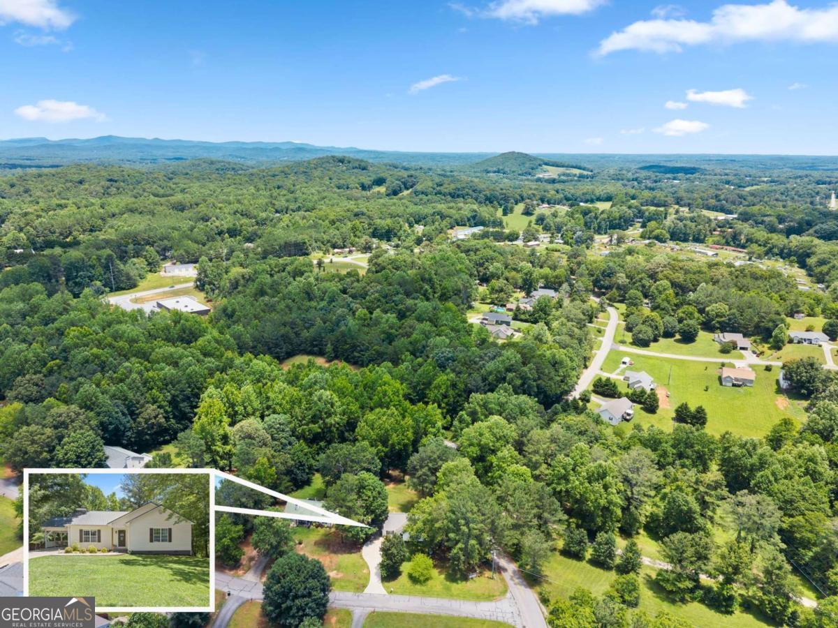 18 Chickasaw Trail