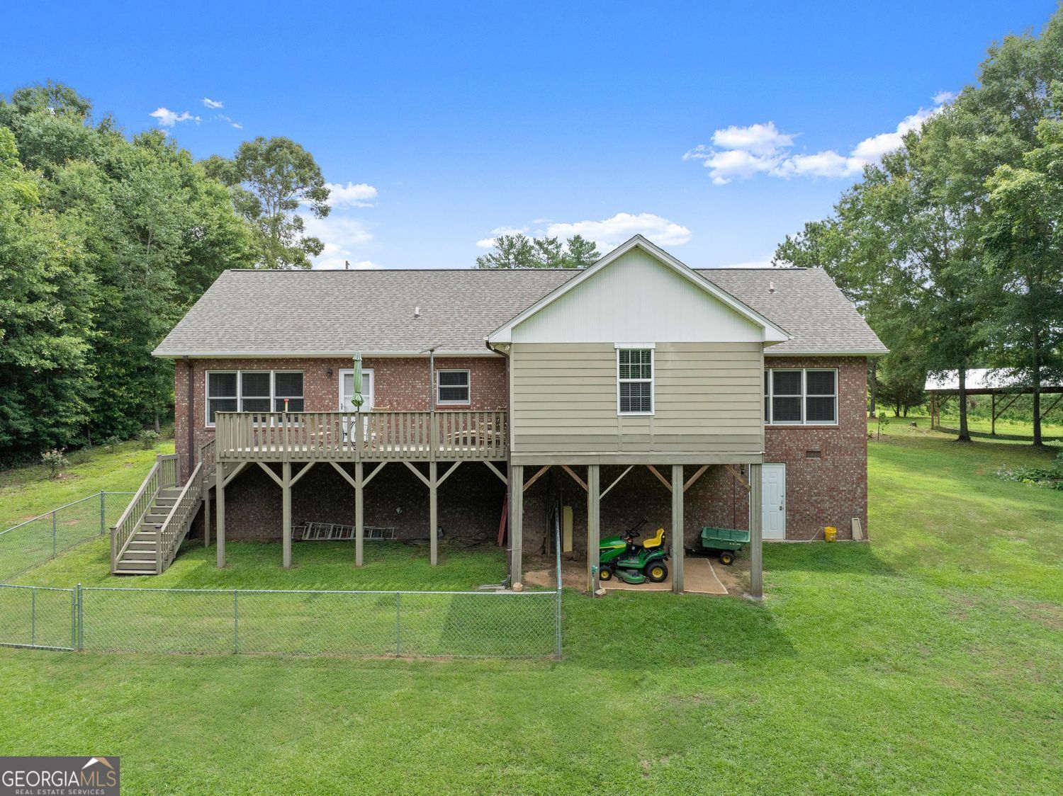 1020 Easy Street