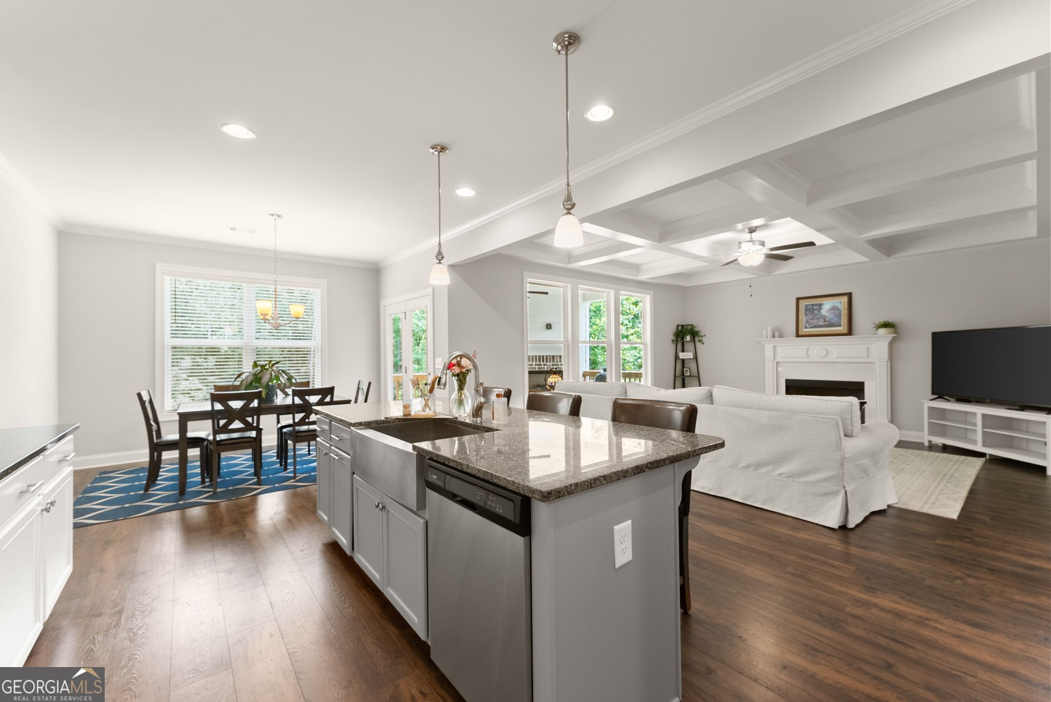 4718 Shady Lake Circle
