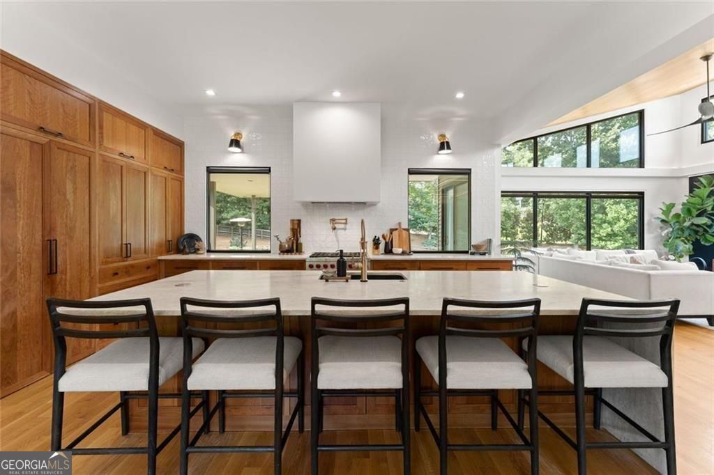574 Riverside Road