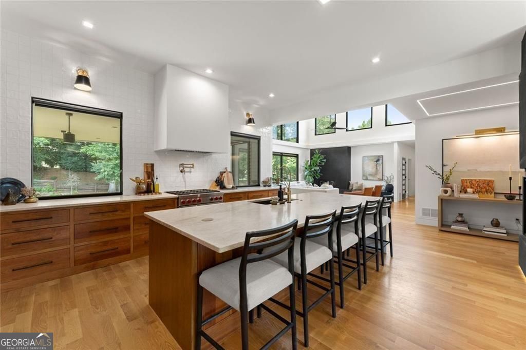 574 Riverside Road