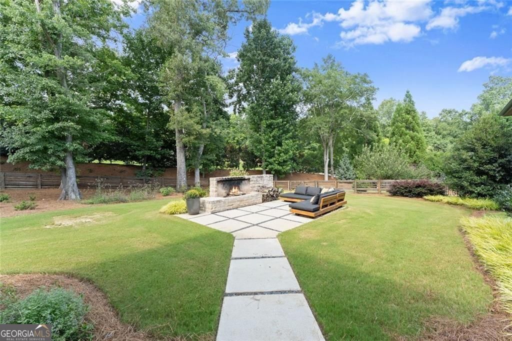 574 Riverside Road