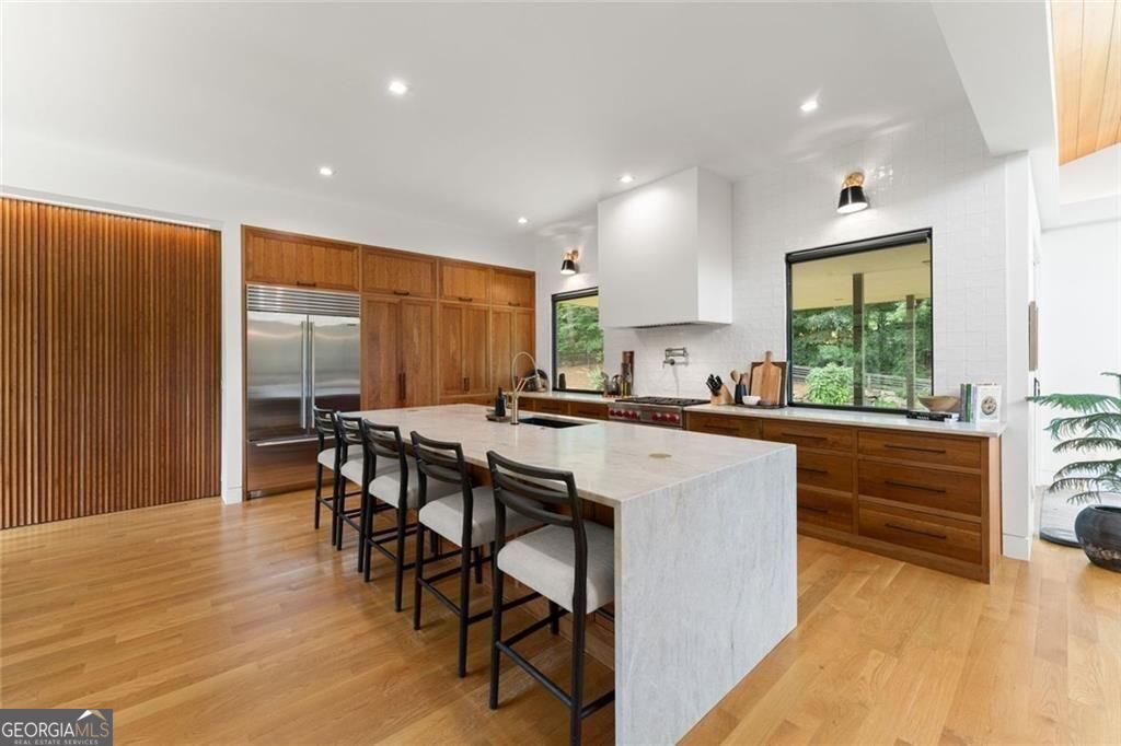 574 Riverside Road
