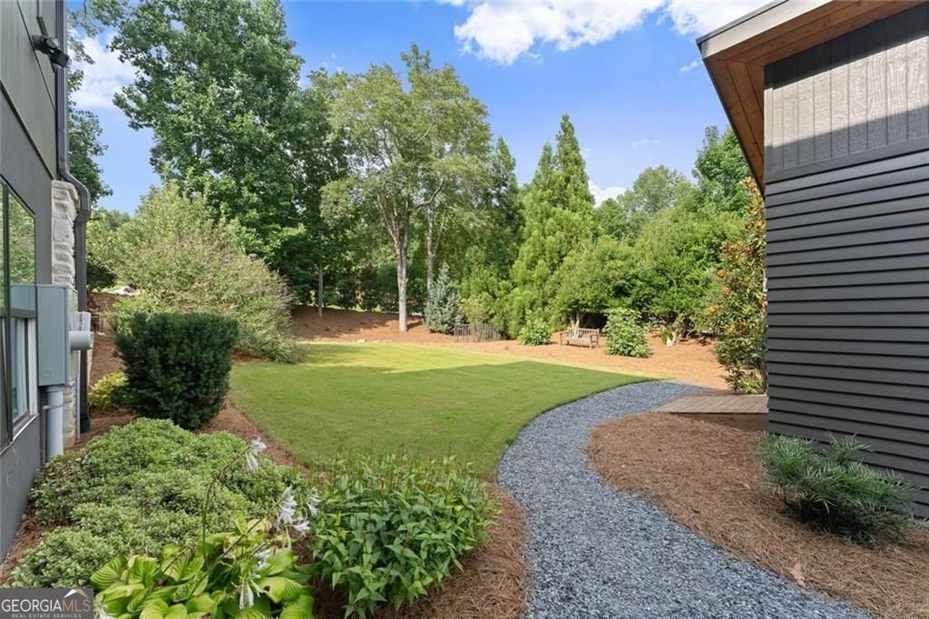 574 Riverside Road
